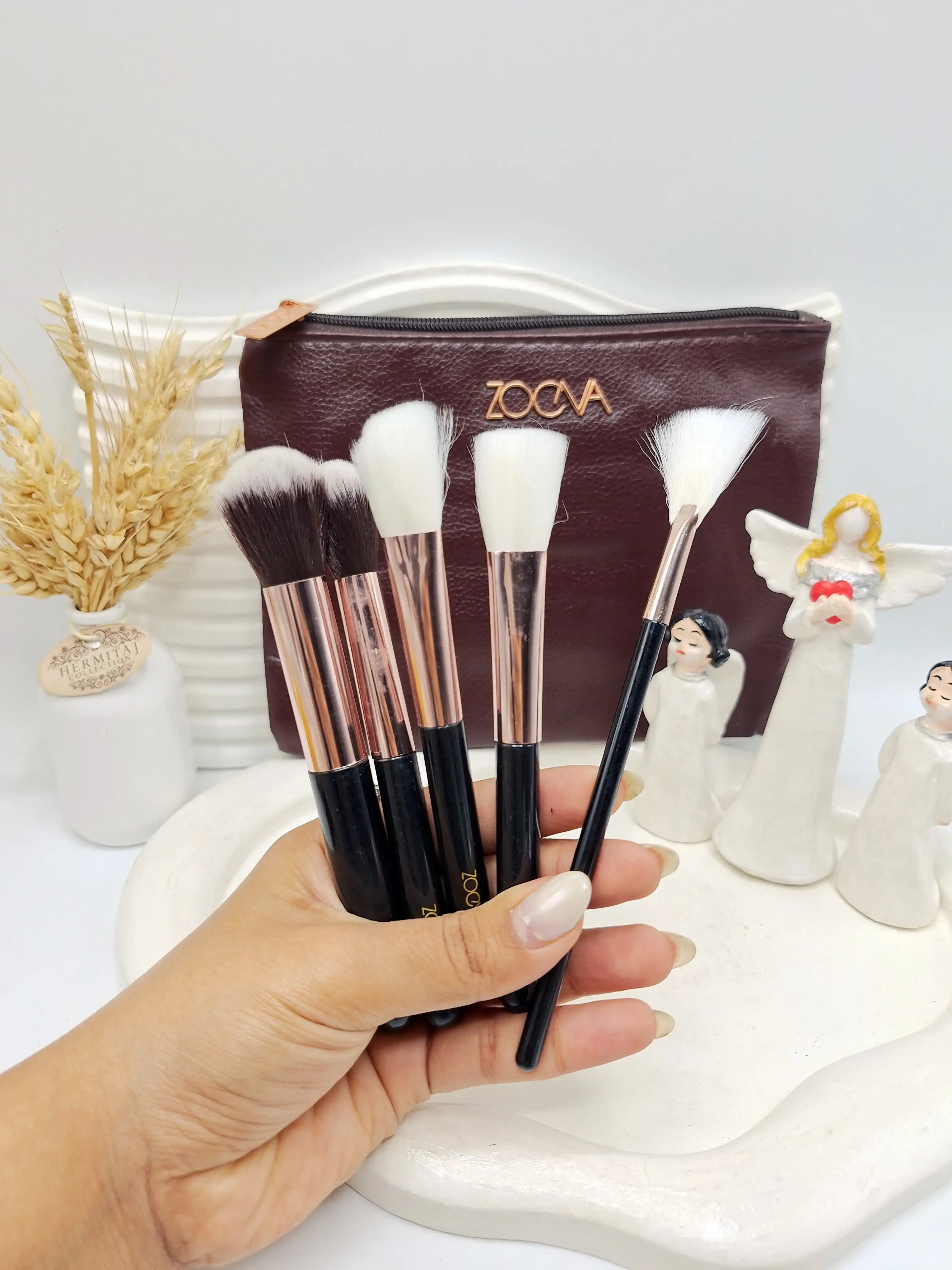 ست براش مشکی اصل 15 عددی لاکچری زووا با کیف چرمی ZOEVA (کیف قهوه ای تیره )