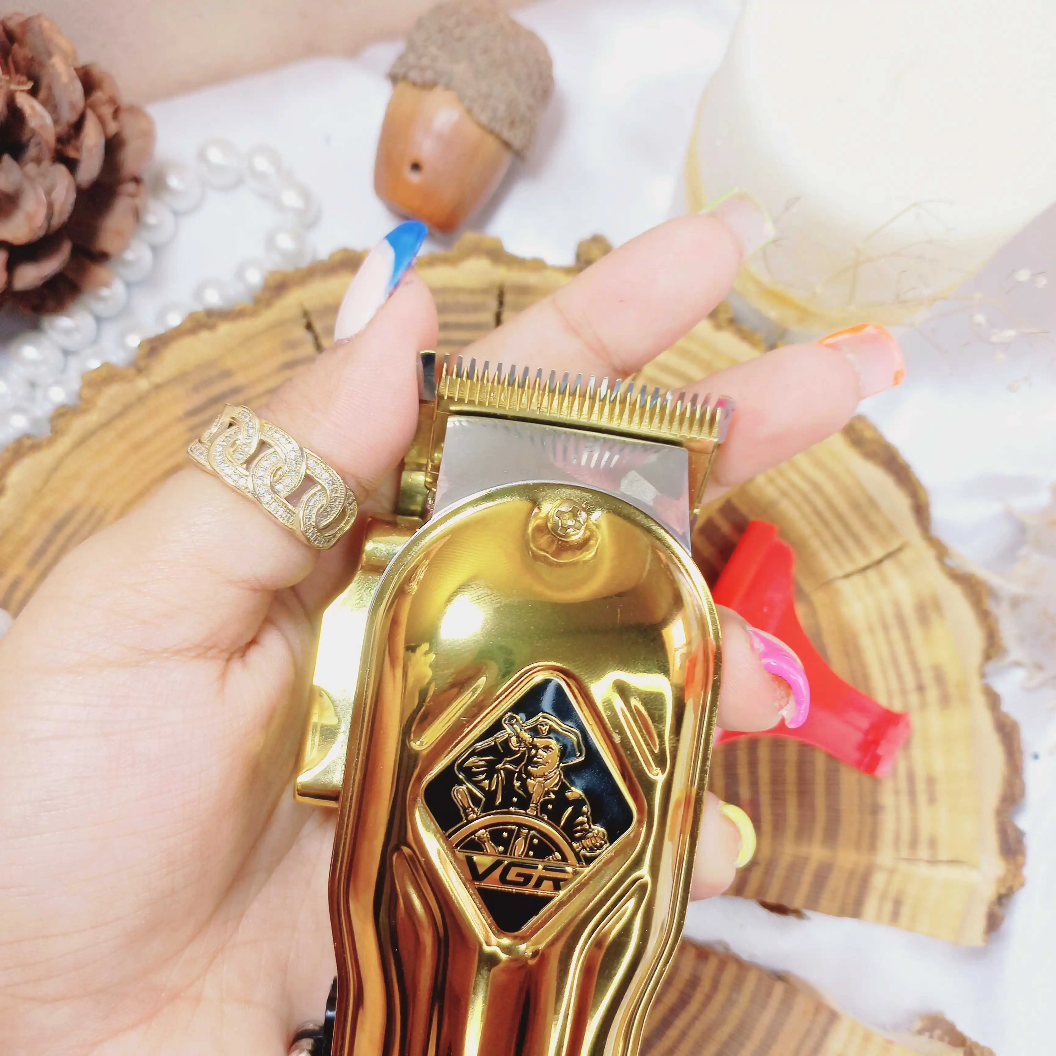 ماشین اصلاح وی جی آر مدل VGR V-267