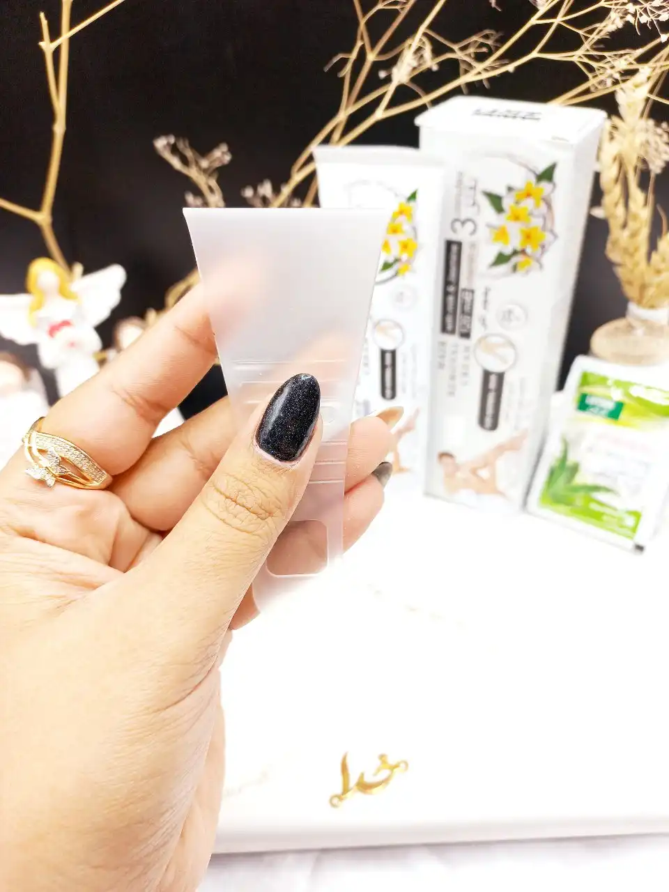 کرم موبر اورجینال دائمی عصاره بابونه کد 4804