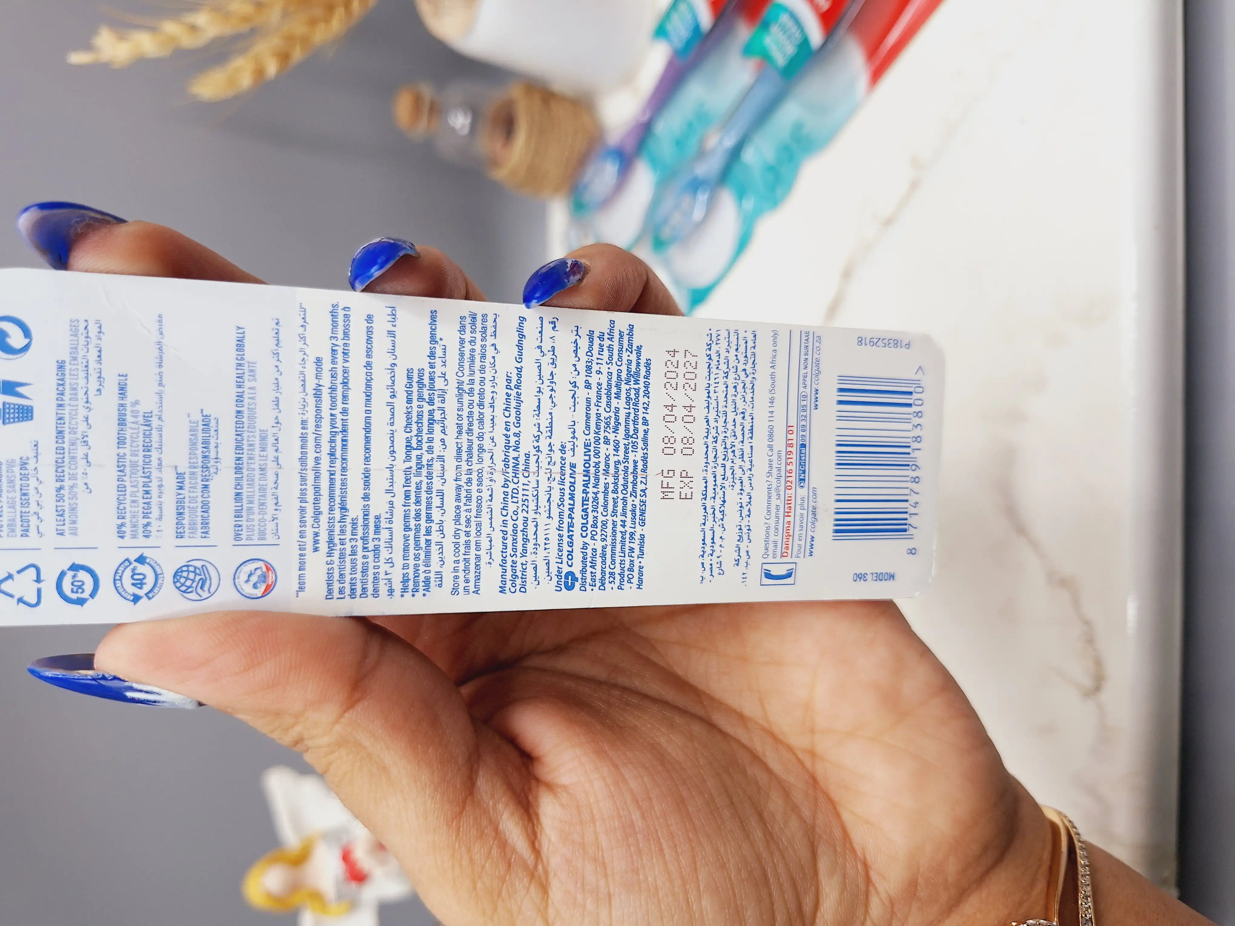 مسواک کلگیت مدل 360 درجه Whole Mouth Clean با برس متوسط کد 3800