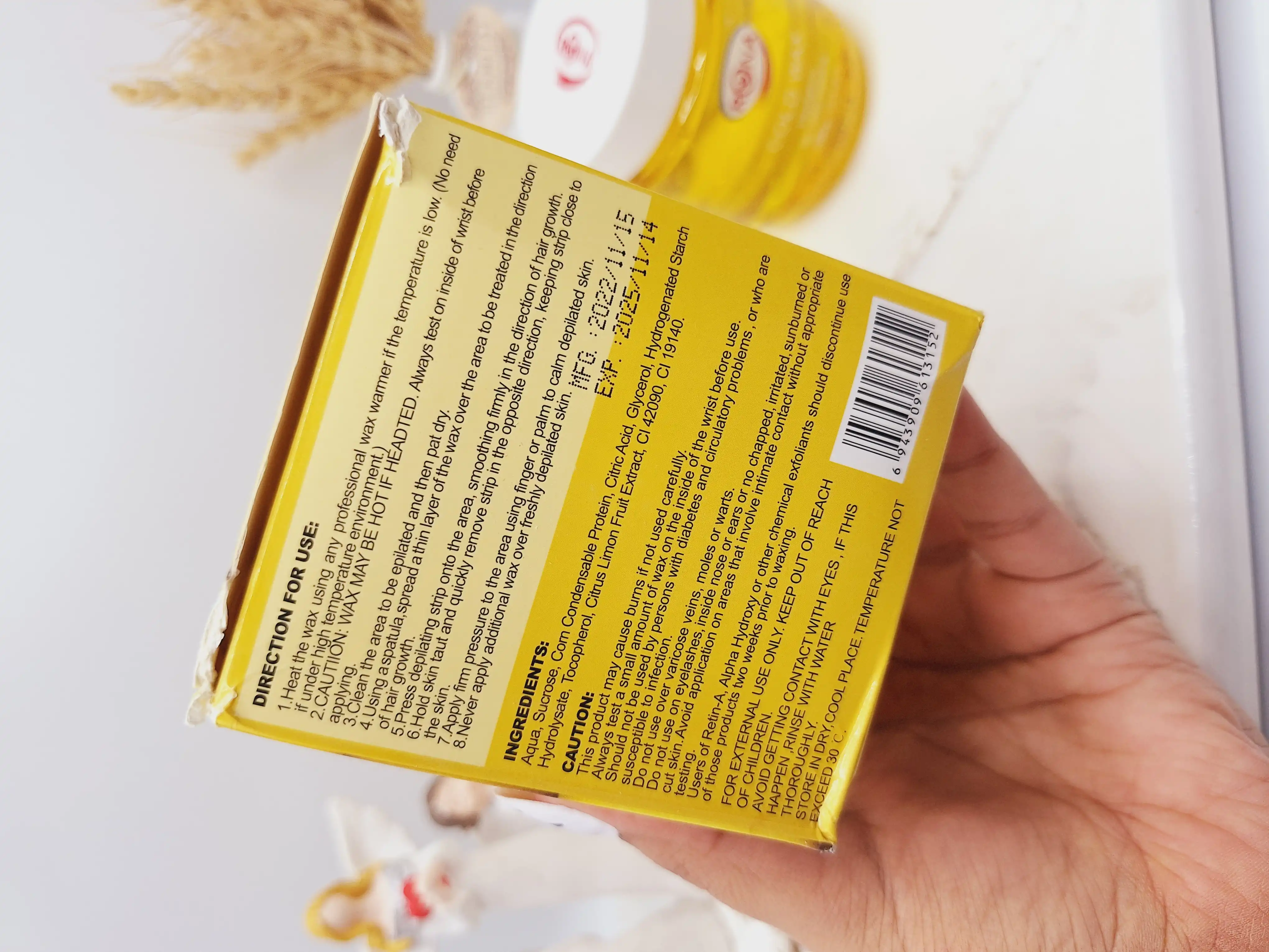 موم سرد با کاغذ اپیلاسیون همراه با کاردک رایحه لیمو برند RONA کد 3152