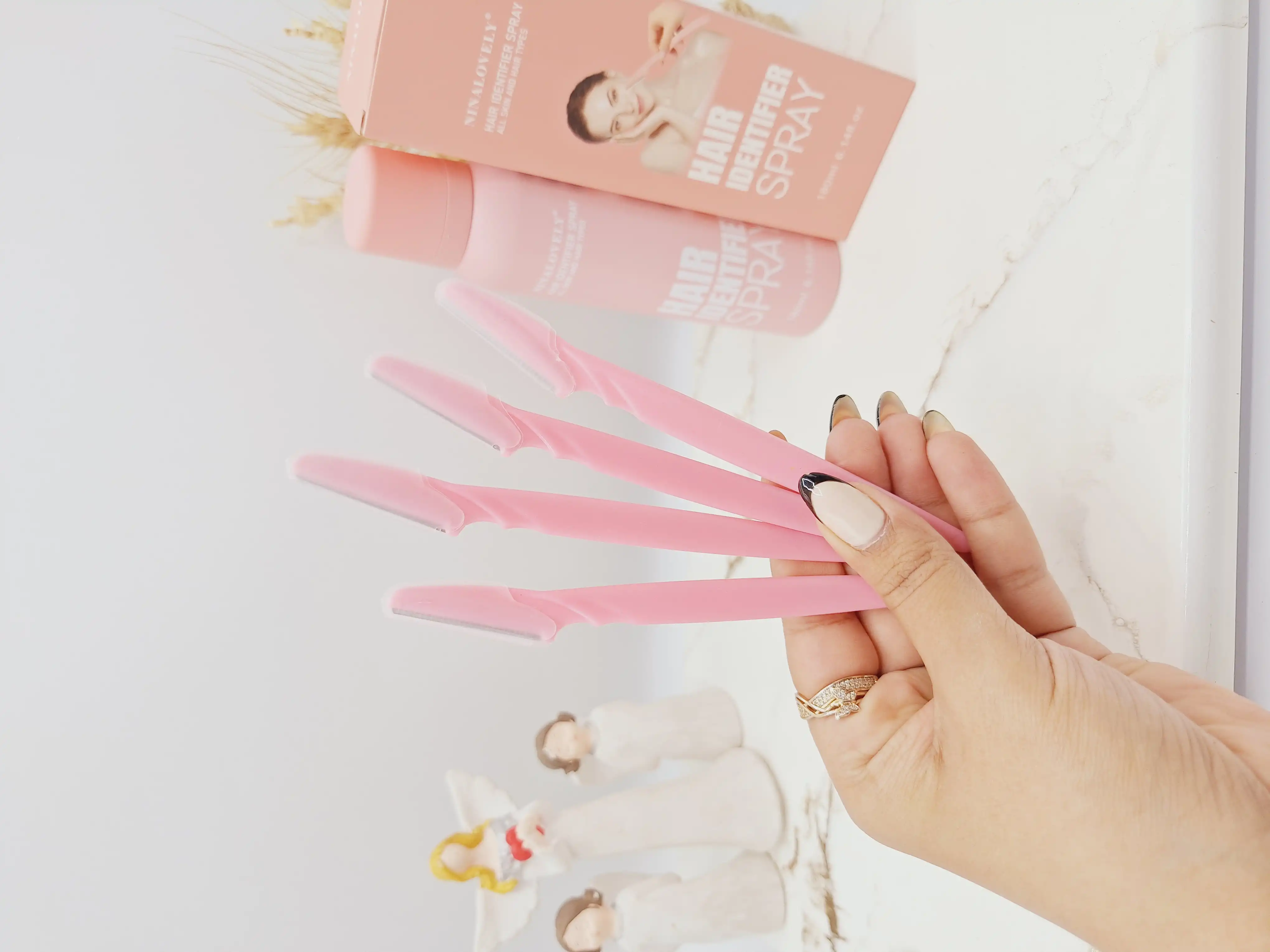 اسپری از بین برنده موی صورت همراه با ۴ عدد تیغ اصلاح صورت کدNo.HS-511