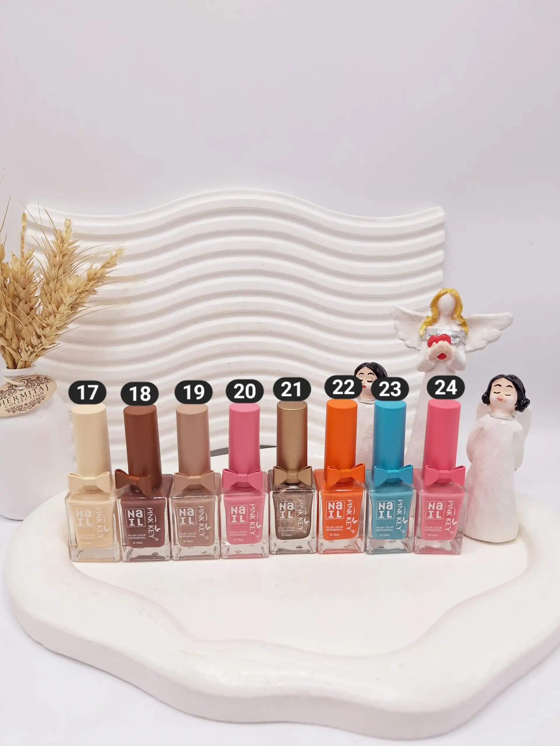 لاک ناخن طرح پاپیون پینک کی