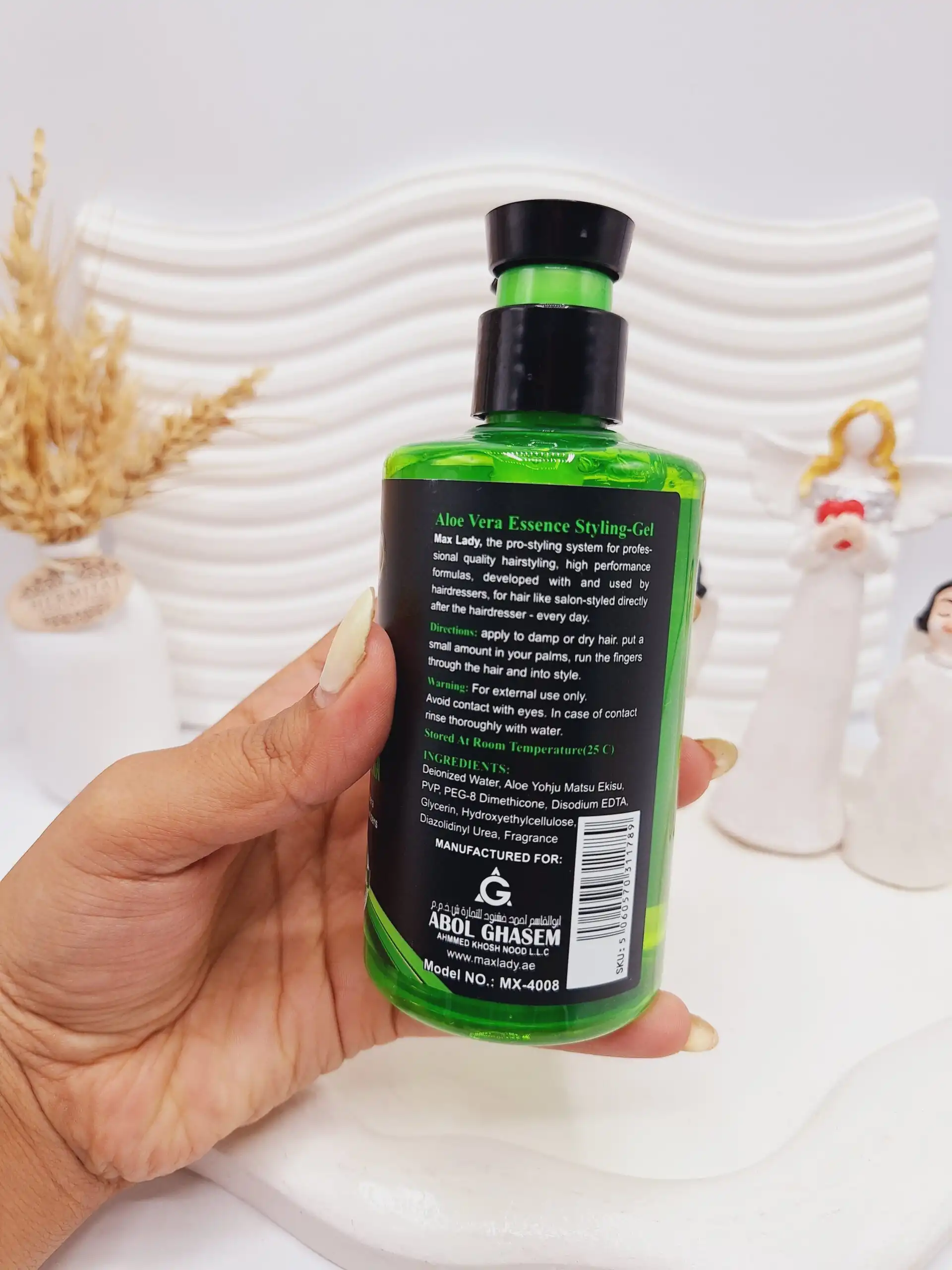 ژل مو حالت و براق کننده مو با عصاره آلوئه ورا برند max lady حجم 260 میل کد 1789
