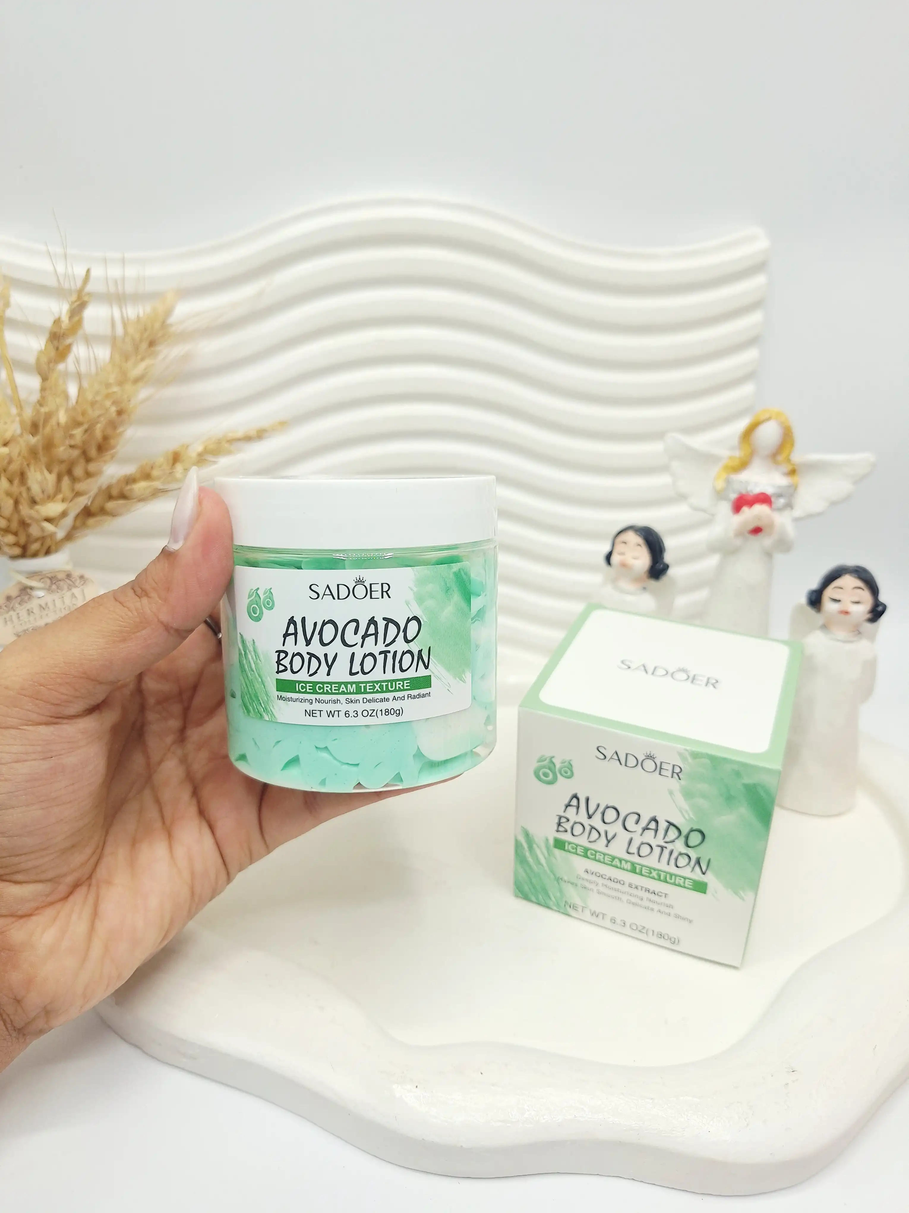 لوسیون بدن بستنی آووکادو سفید کننده و روشن کننده بدن برند سادور کد 9901
