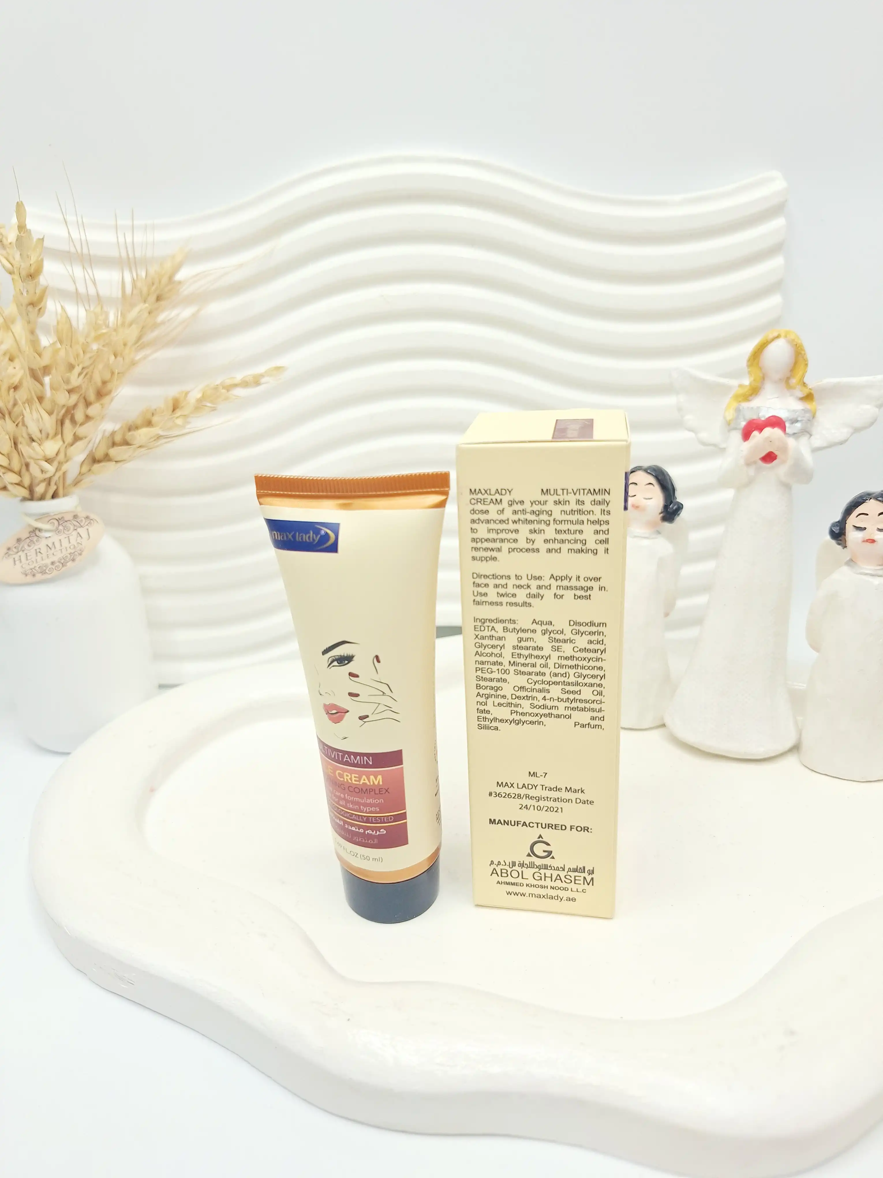 کرم تیوپی صورت مولتی ویتامین مکس لیدی حجم 50 میل کد 4759