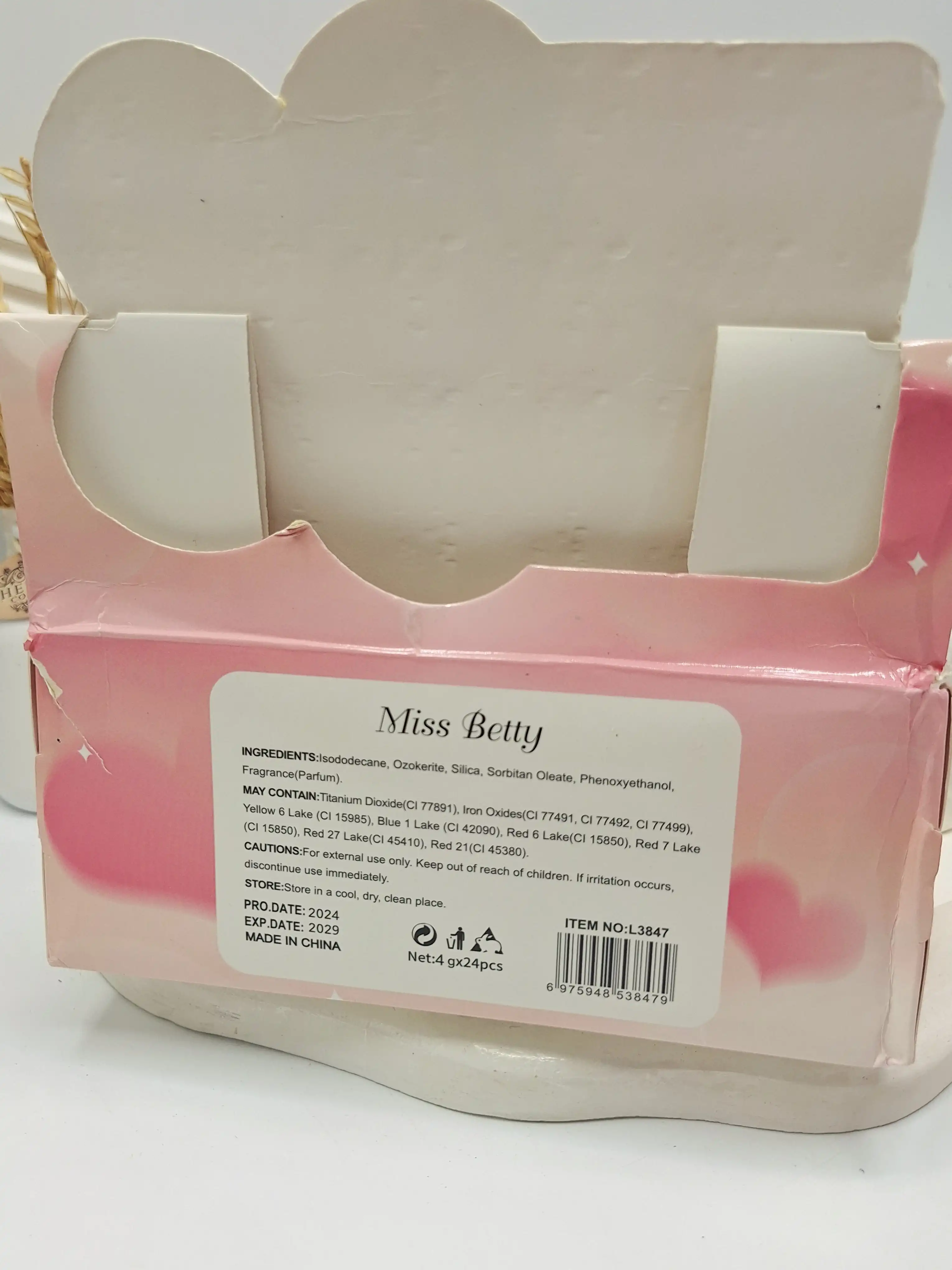 لیپ گلاس شاین 24 ساعته طرح سر قلب برند Miss Betty کد 3847