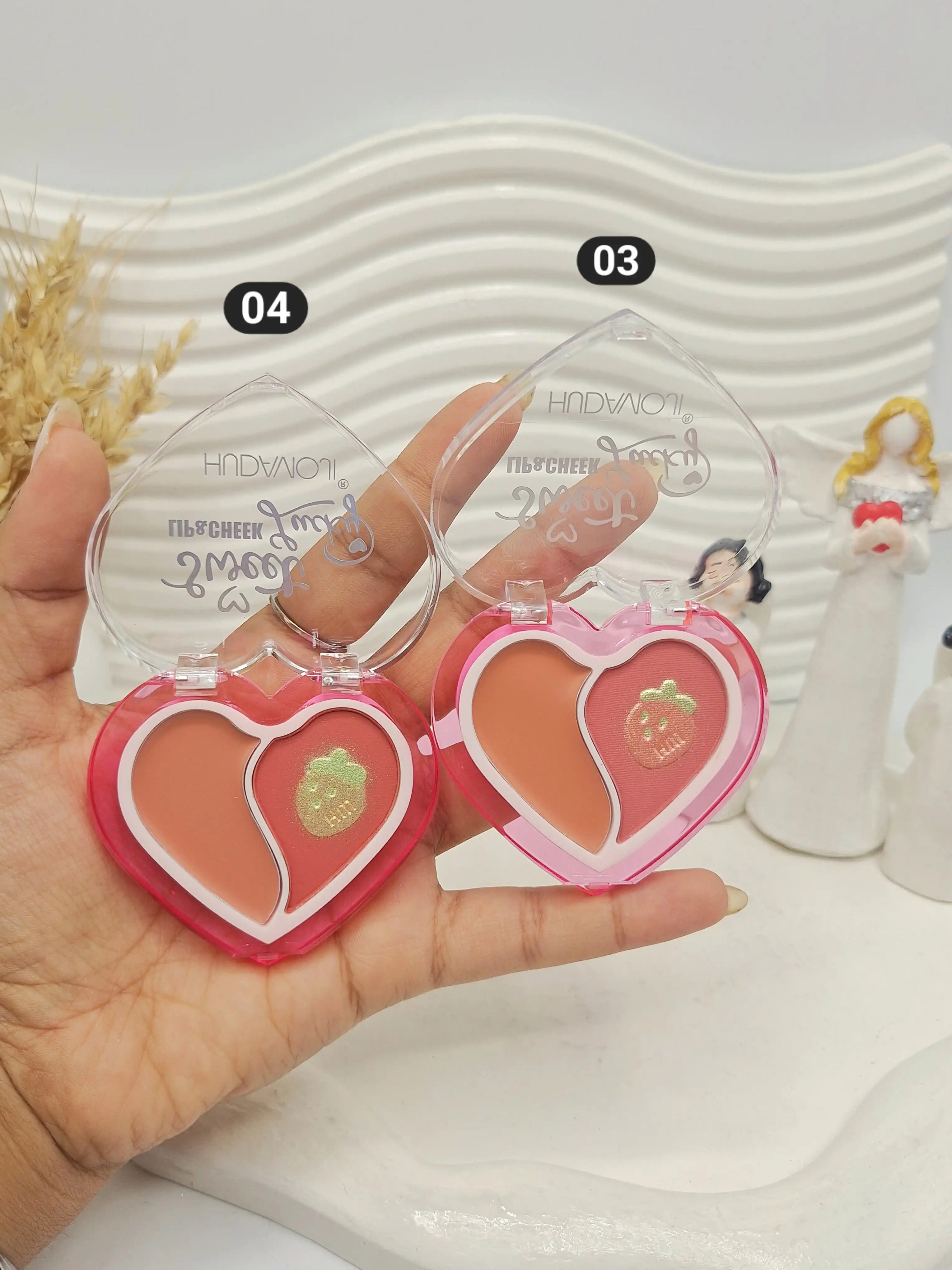 پالت سه کاره رژگونه و هایلایتر مدل قلبی کد 070